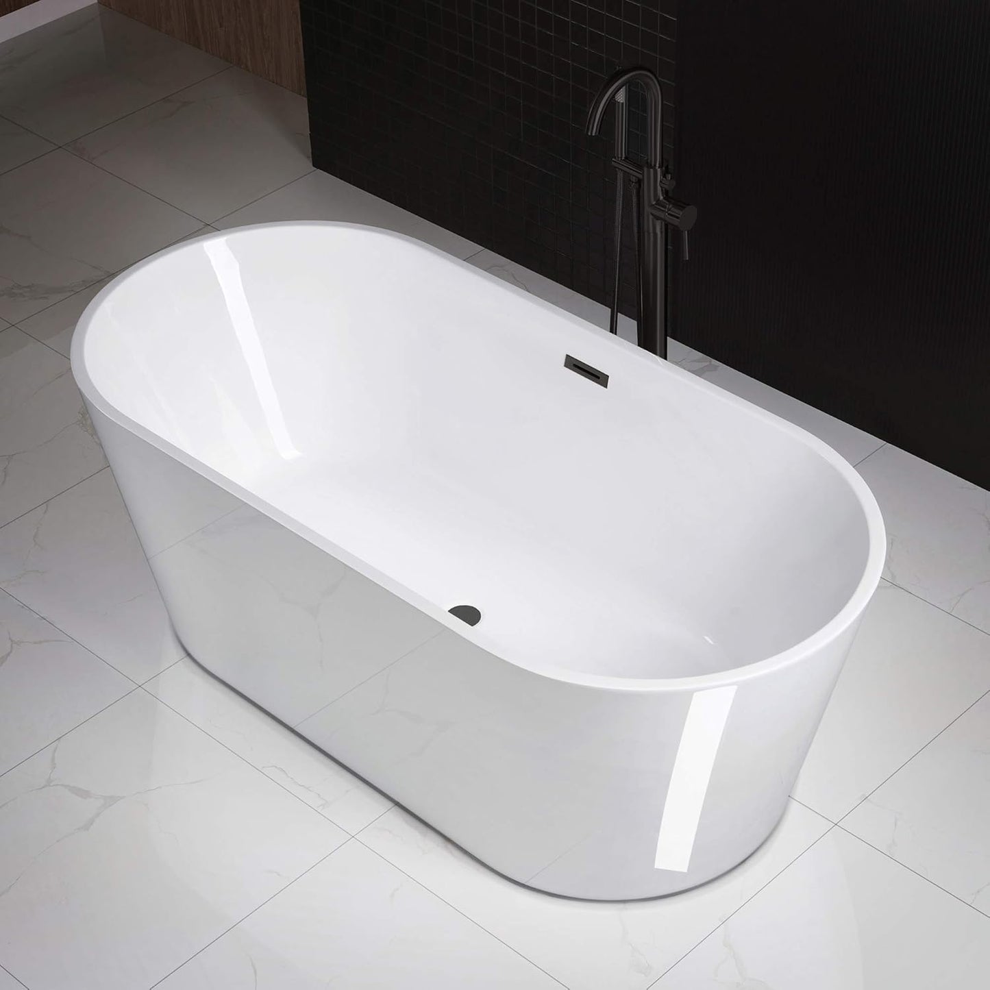 67" WOODBRIDGE Tub