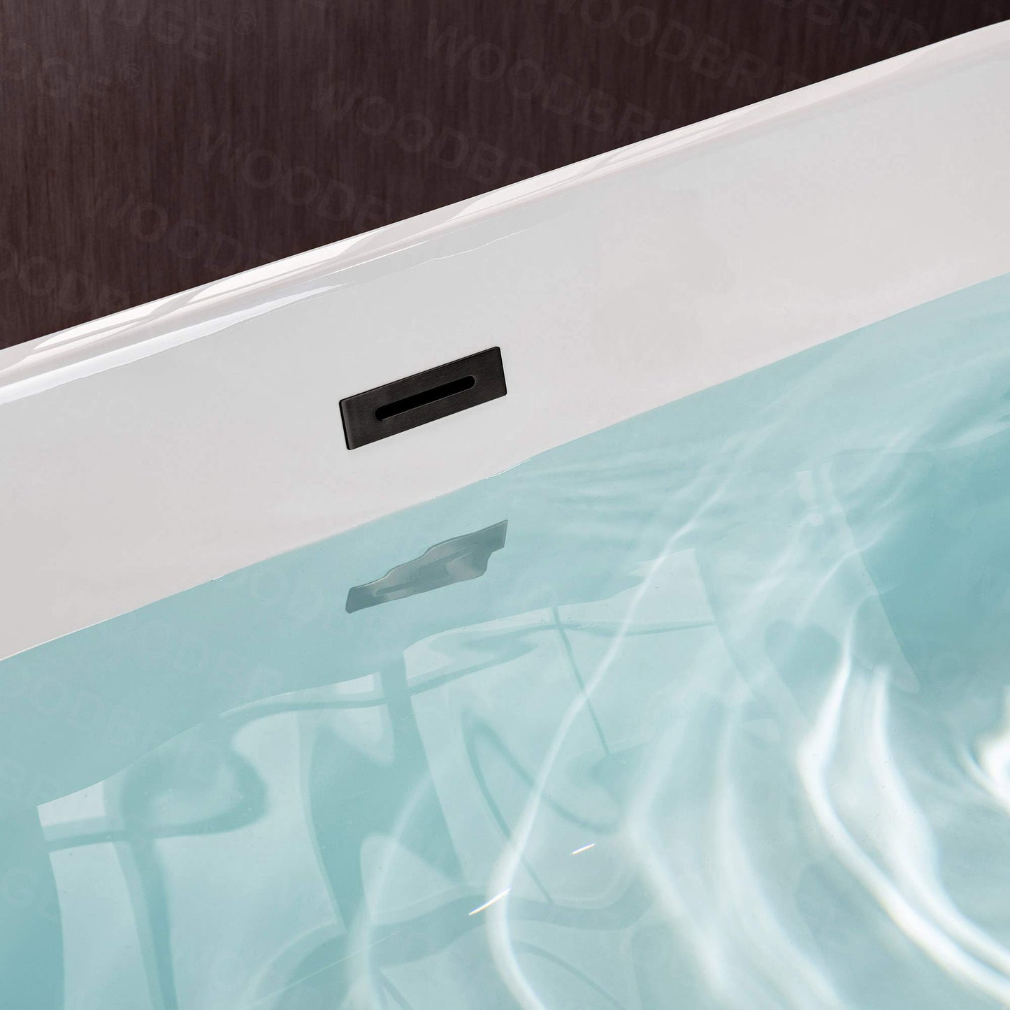 59" WOODBRIDGE Tub