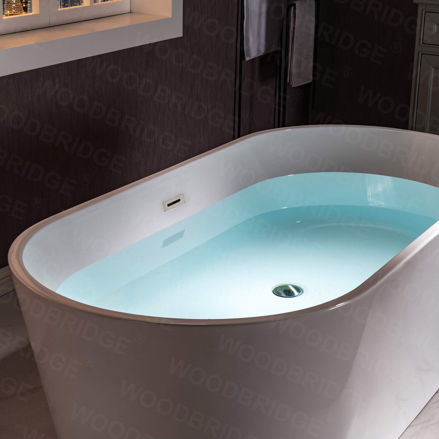 59" WOODBRIDGE Tub