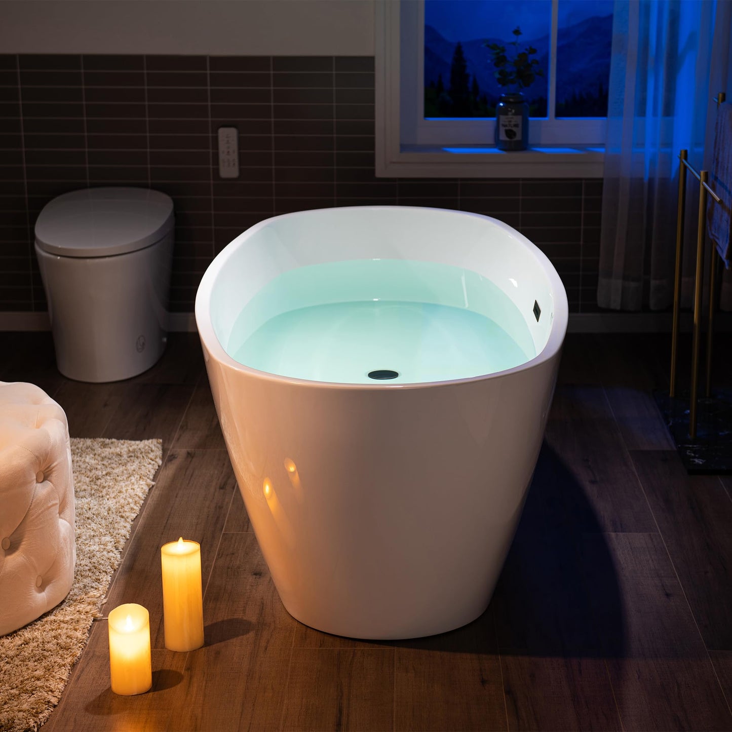 59" WOODBRIDGE Tub - White
